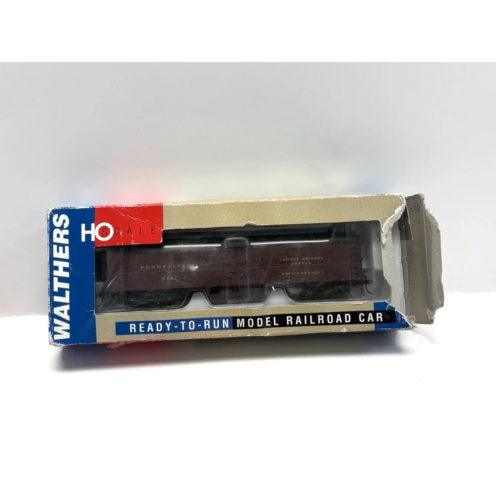 Walthers HO Scale PRR R50B Express Reefer 2721 RTR Refrigerator Car 932-5888